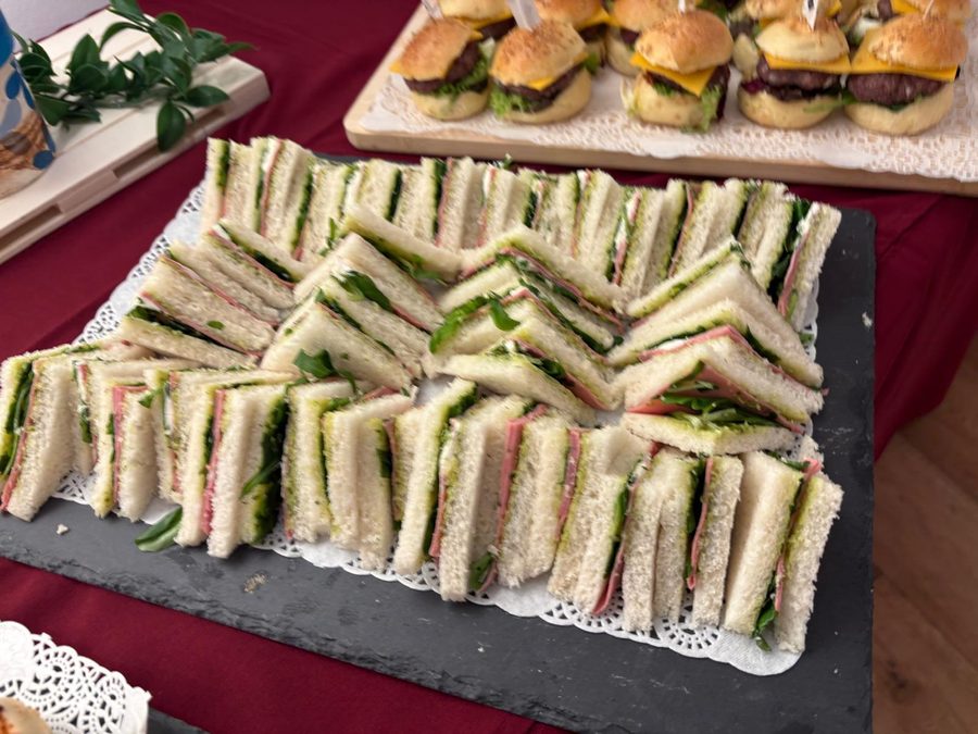 Bandeja de mini sándwiches y mini wraps — Éboli